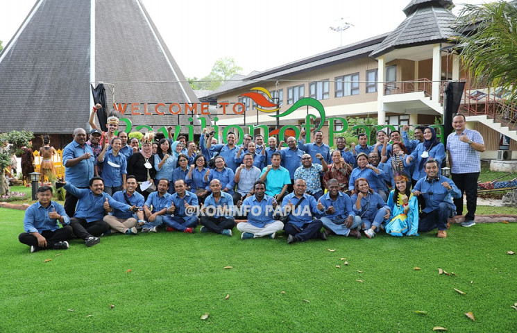 Sekda Ridwan Resmikan Revitalisasi Anjungan di TMMII